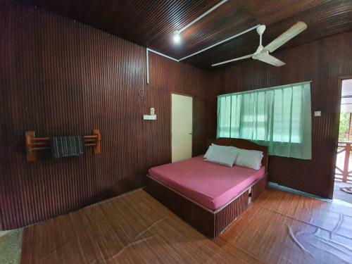 Hotel Oyo 90278 Redzwan's Beach Resort