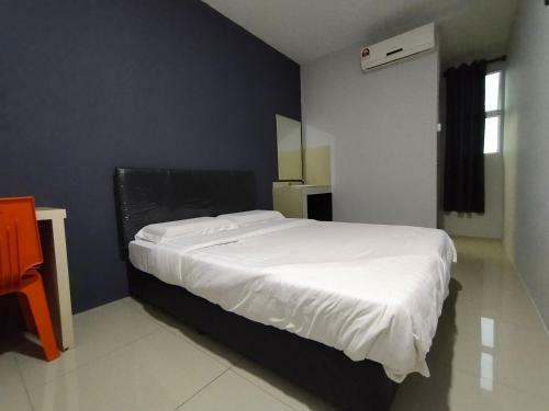 Hotel Oyo 90478 Marina World