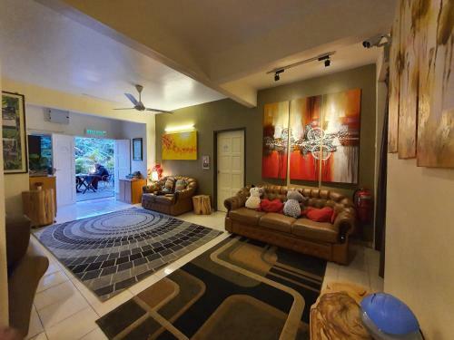 Hostal Fathers Guesthouse