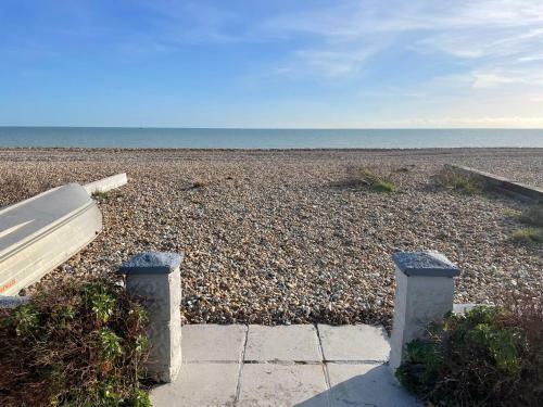 Direct Beach Access Modern Bungalow Views Across The English Channel