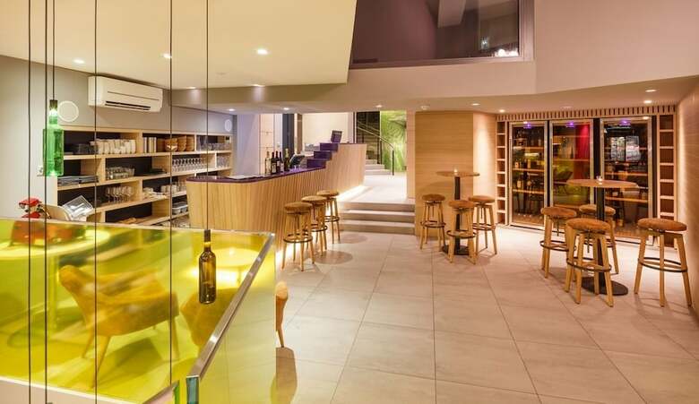 Hotel Swiss Wine By Fassbind