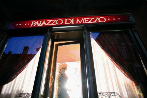 Hotel Palazzo Di Mezzo