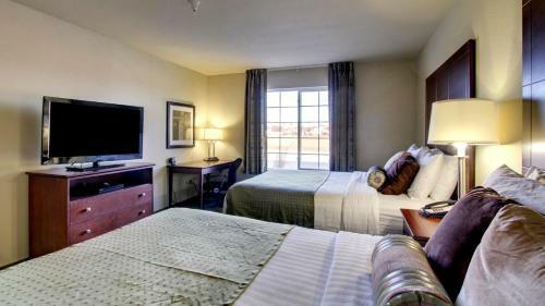Cobblestone Hotel - Wayne