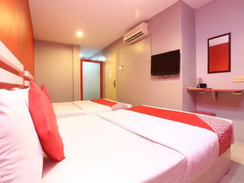 Oyo 89654 My New Home Hotel
