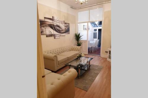 Apartamento Beautiful Spacious Flat With Garden