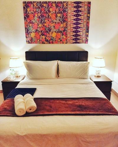Famisa Eastern Gold Service Apartment