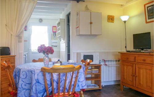 Holiday Home Sarzeau R. Les Plages de St. Jacques