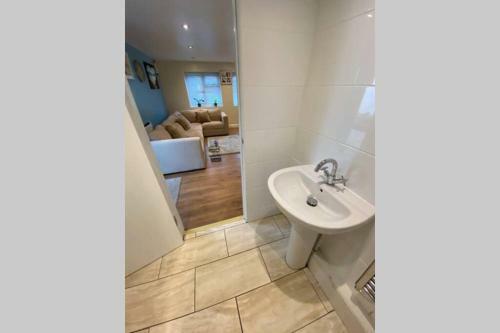 Apartamento Entire 2-bedroom Home By Weghomes
