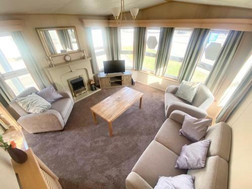 Luxury 2 Bedroom/two Bathroom (Sleeps 6) Caravan