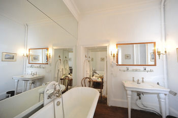 Hotel Chateau De Canisy