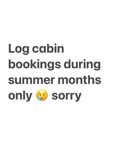 Hostal Sleeping Dogs Guest House And Log Cabin