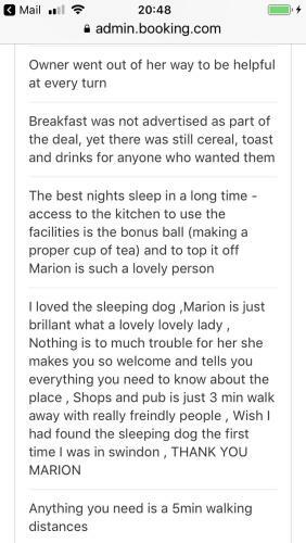 Hostal Sleeping Dogs Guest House And Log Cabin