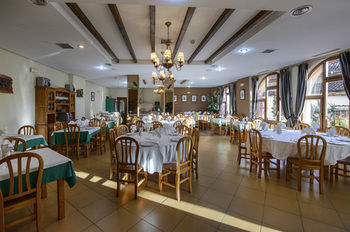 Hotel Tierra De La Reina