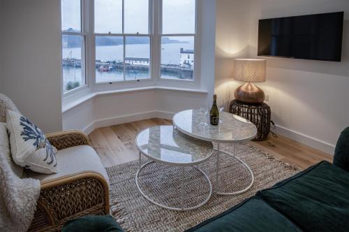 Azure - 2 Bedroom Apartment - Tenby
