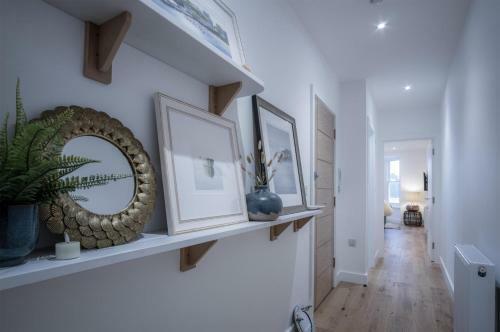 Azure - 2 Bedroom Apartment - Tenby