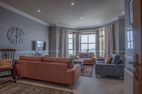 Judith's View - 3 Bedroom Apartment - Tenby