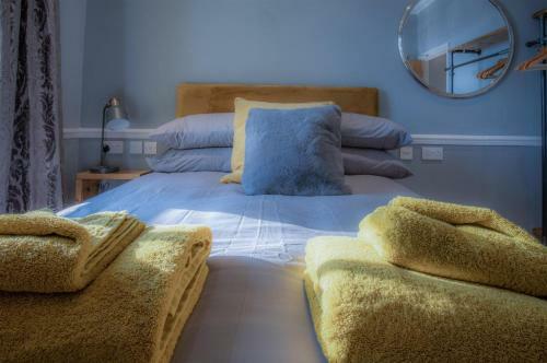 Judith's View - 3 Bedroom Apartment - Tenby