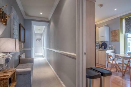 Judith's View - 3 Bedroom Apartment - Tenby