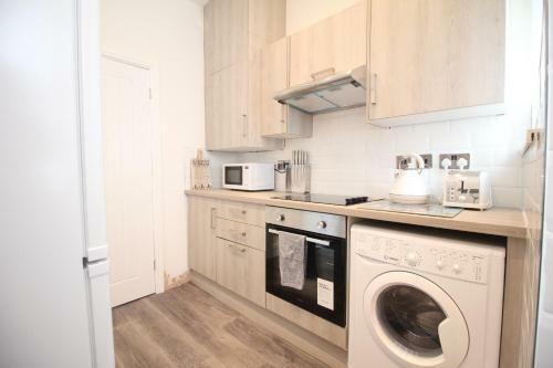 Lawsons Cottage - Newly Refurbished - Superb Location - Thornton Cleveleys