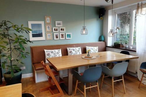 Spacious House With A Homely Touch In Truro