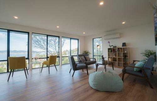 Hostal Amazing Sea Views Luxury Guest House