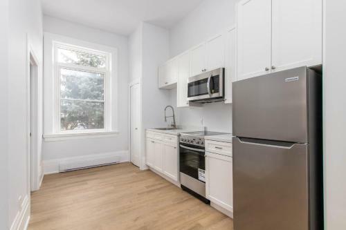 Apartamento Stylish Studio Suite In Charming Downtown Owen Sound