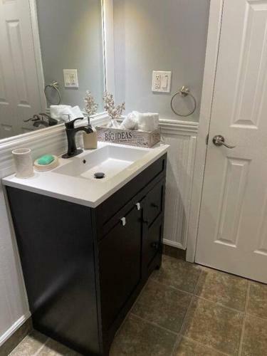 5+* Comfort Stay In Niagara Close To Attractions