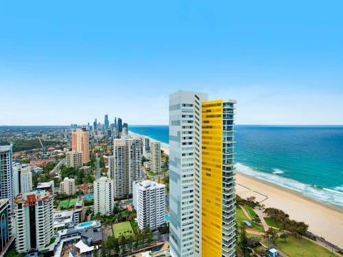 Executive 2 Bed 1 Bath Apartment At Oracle Broadbeach Inc Free Parking