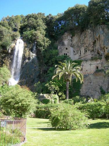 Hostal B&B Villa Les Tamaris