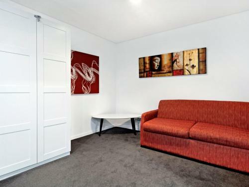 Luxury Ocean View Apartment At Wave Broadbeach