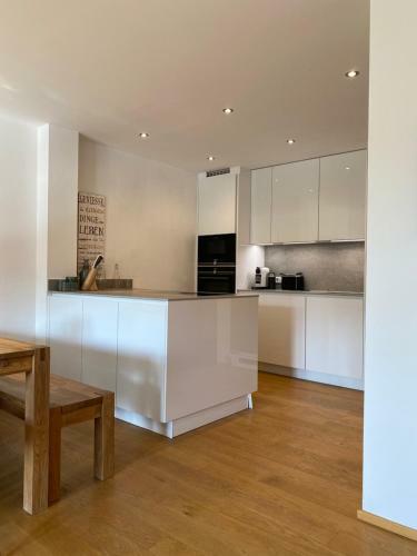 Apartamento Moderne Wohnung Im Botenwirt Top 6"almh�tte"