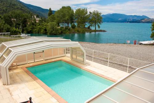 Hotel H�tel Les Flots Bleus