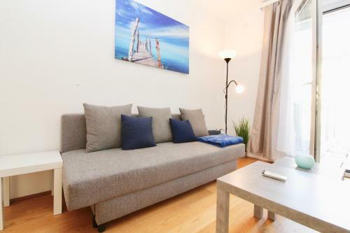 Modern Apartment With Terracce Top 3