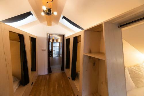 Montagu Hostel