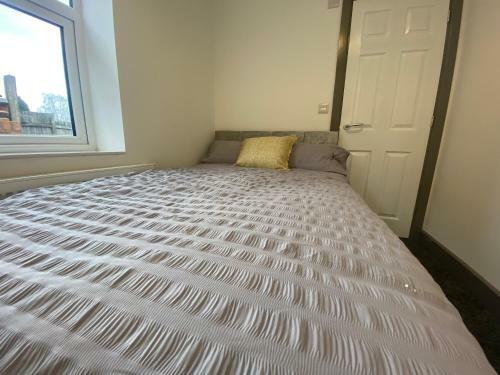 Silver Stag Properties, Large 5 Bedroom Property With 5 Bathrooms
