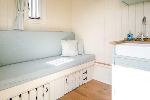 Sage Shepherds Hut Boundary Farm Air Manage Suffolk