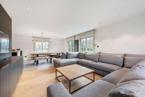 Villa Amelie - Modern Villa At The Beach With Garden