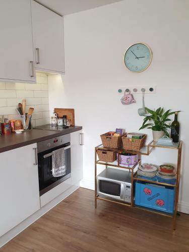 Apartment For Two Near The Sea