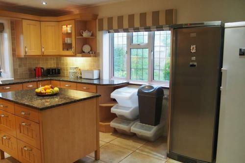 Hectors House Comfortable 4 Bed House In Mature Gardens