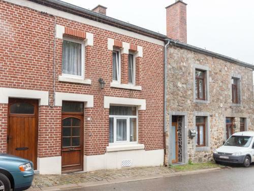 Enticing Holiday Home In Viroinval Near Forest