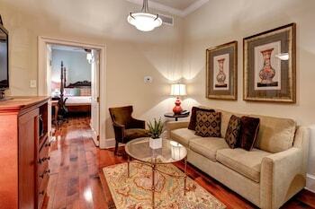 St. James Hotel, An Ascend Collection Hotel