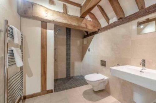 Dorney Barn - By The Accommodation Club