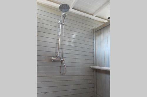 Sommerhaus Mit Hangterrasse Und Au�enkamin