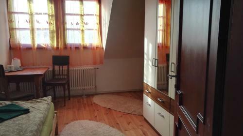 Hostal Pension Herm�na