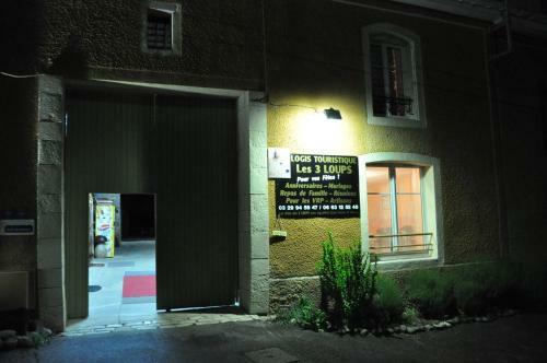Log�te Touristique Les 3 Loups