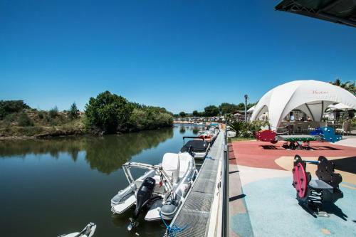 Holiday Marina Resort