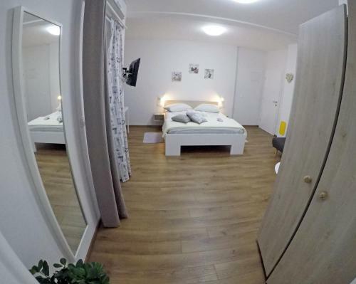 Hostal Guesthouse Villa Domenico