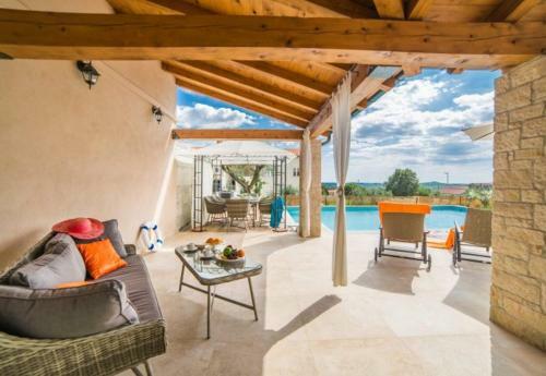 Villa Nar