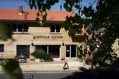 Hotel Canow Gasthaus Canow