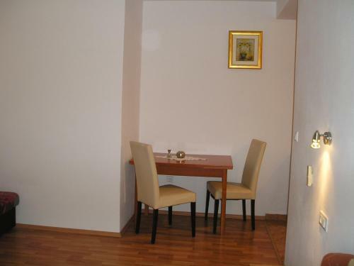 Apartments Eni